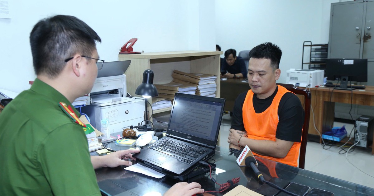 Triệt phá đường dây phát sóng bóng đá lậu quy mô lớn