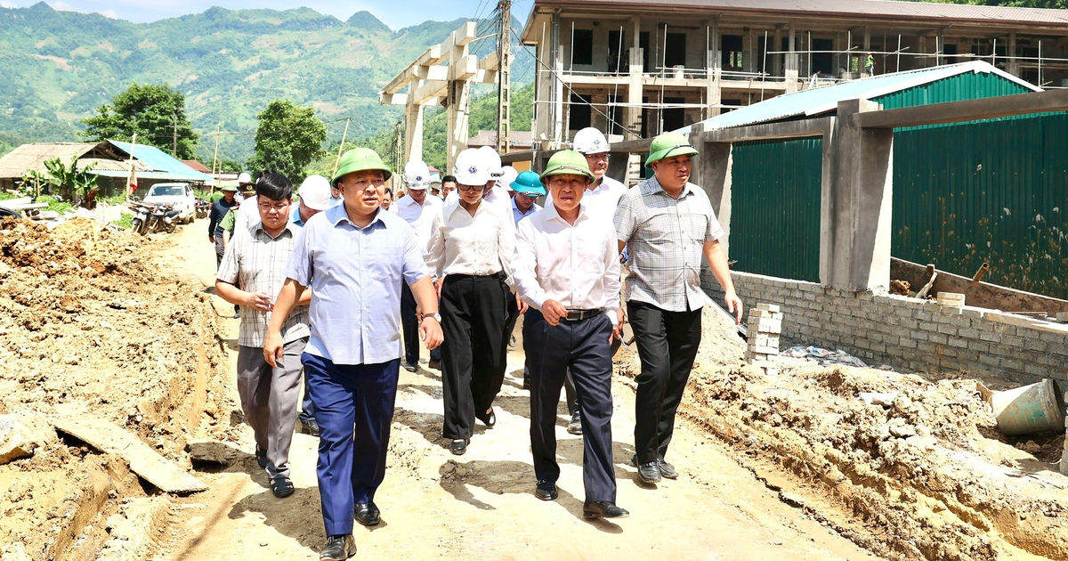Phó Thủ tướng Lê Tiến Châu kiểm tra tiến độ xây trường phổ thông nội trú liên cấp tại Tuyên Quang