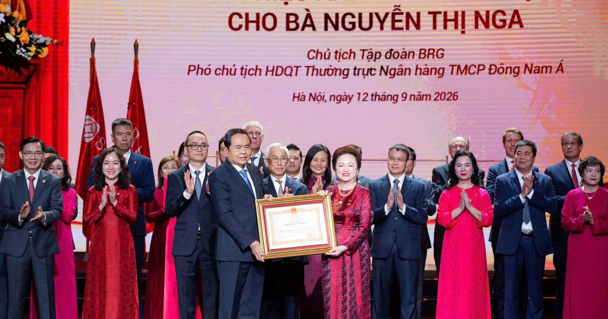 Chủ tịch BRG Nguyễn Thị Nga được phong tặng danh hiệu Anh hùng Lao động thời kỳ đổi mới